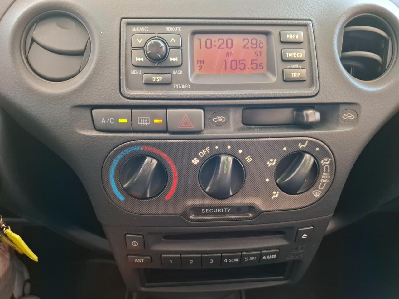 Toyota Yaris 1.4 tdi D-4D cat 5 porte Expo Clima