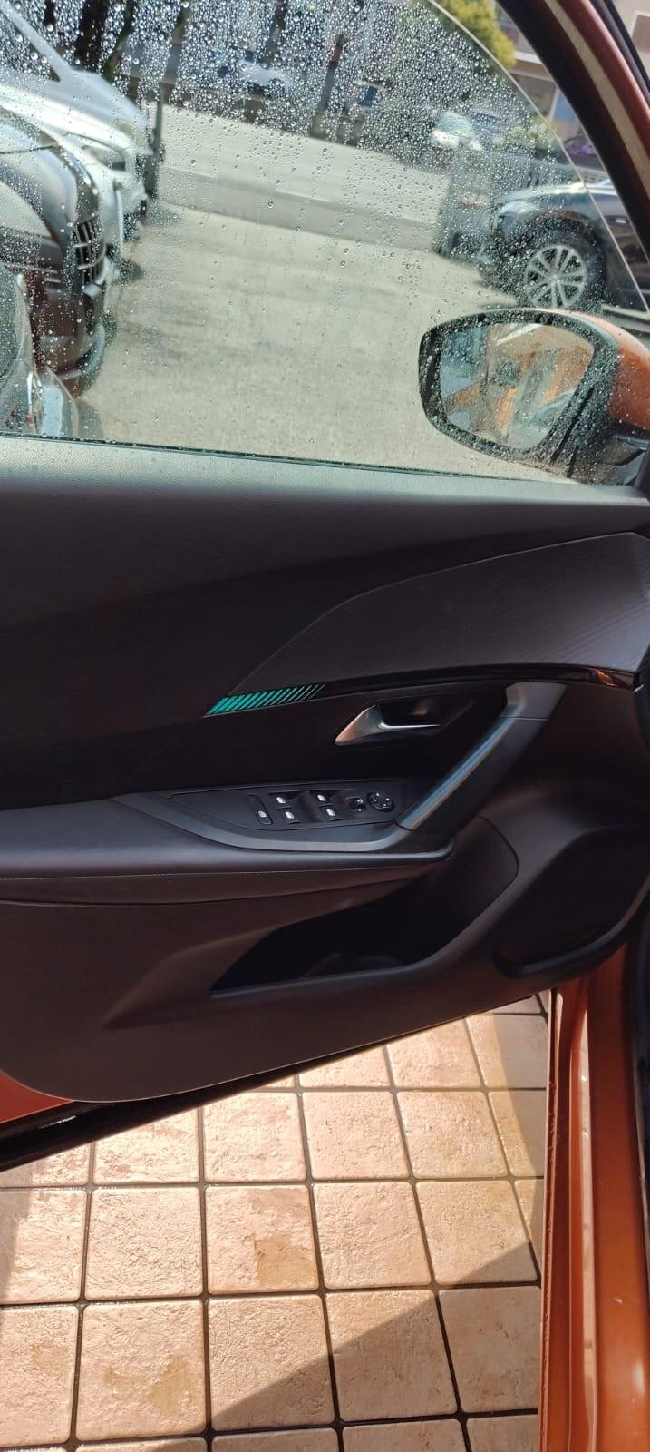 Peugeot 2008 BlueHDi 130 S&S EAT8 Allure Pack