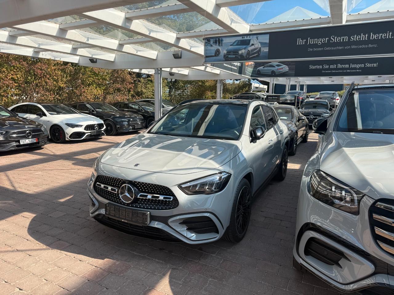 MERCEDES-BENZ GLA 200D NEW 150CV AUTOMATIC 4MATIC AMG LINE ( FARI LED - TETTO PANORAMICO APR. - PELLE - DISTRONIC - NIGHT PACK - NAVI PREMIUM - PARK ASSIST - TELEVAMERA 360 - CERCHI 20 )