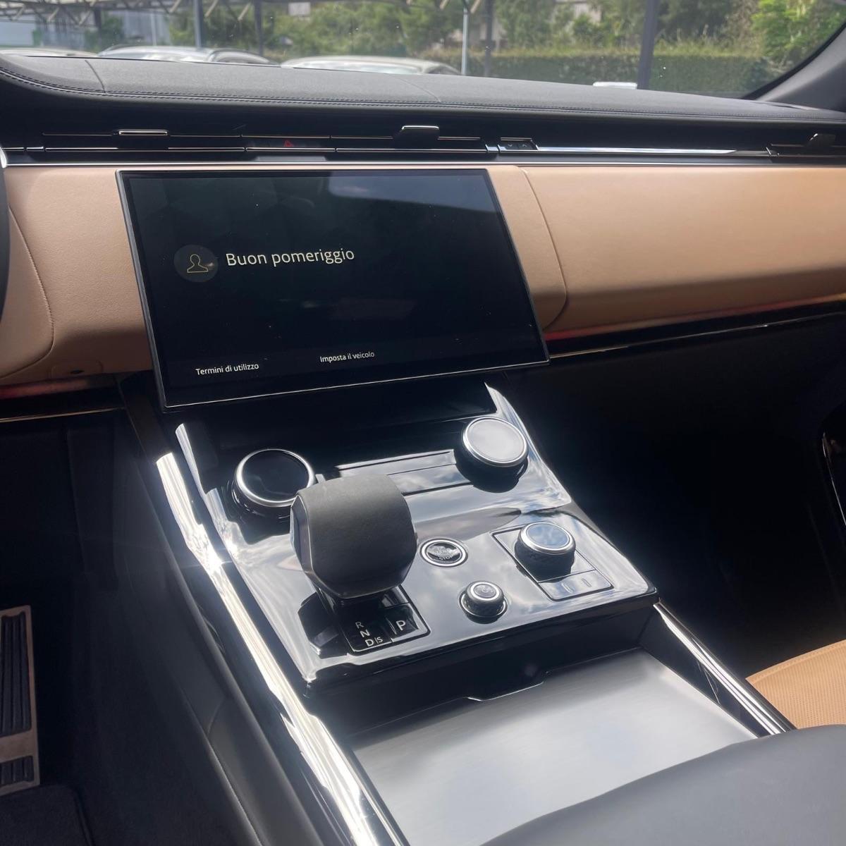 LAND ROVER - Range Rover Sport - 3.0 SDV6 249 CV SE