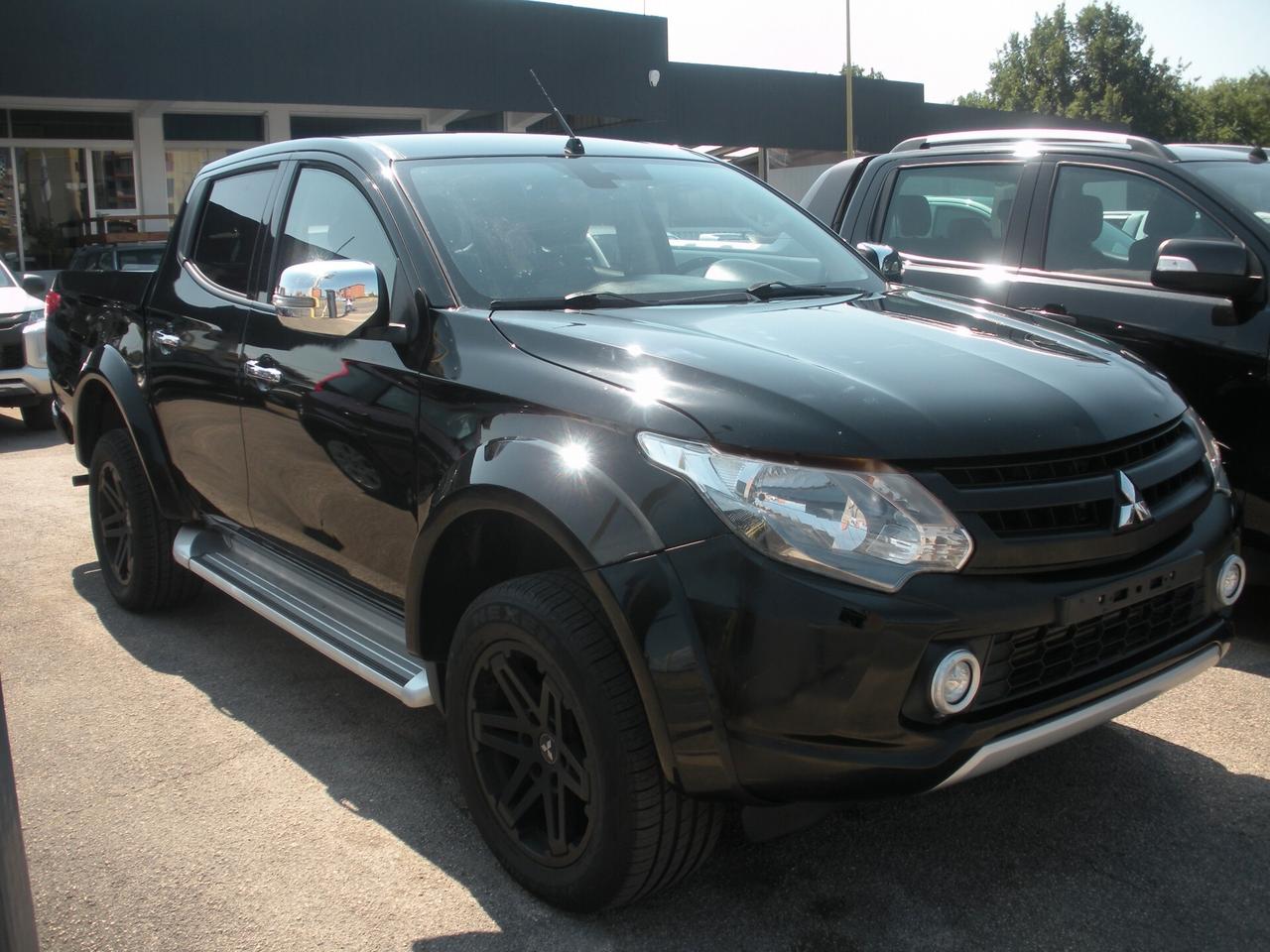 Mitsubishi L200 2.4 DI-D/181CV Double Cab Intense PACK-BLACK