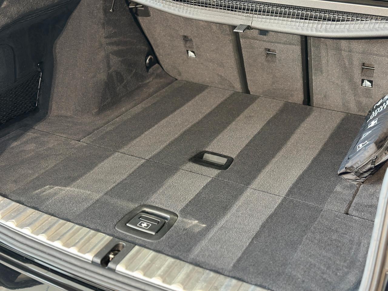 BMW 318 d Touring MHEV Business Advantage auto