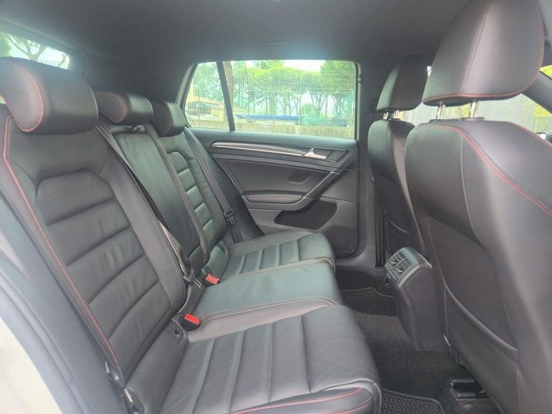 Volkswagen Golf GT 2.0TSI DSG GTI Performance BMT