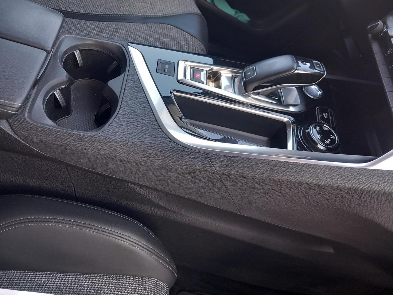 Peugeot 3008 3008 1.5 bluehdi Allure s&s 130cv eat8