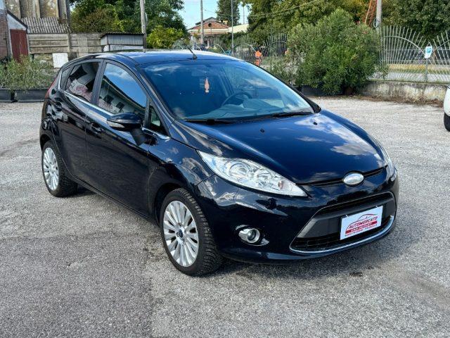 FORD Fiesta 1.4 TDCi 68CV 5 porte Titanium