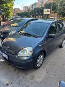 Toyota Yaris 1.0i 16V cat 5 porte Sol euro 4