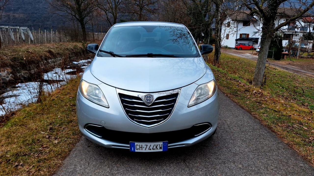 LANCIA YPSILON 1.3 MTJ GOLD NEOPATENTATI