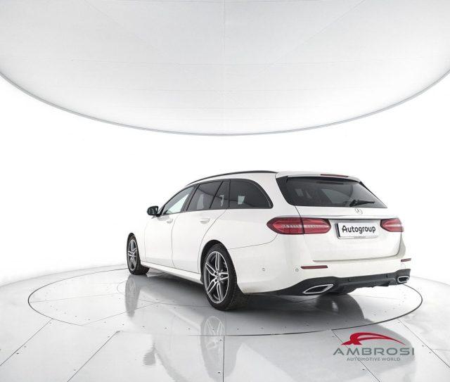 MERCEDES-BENZ CLA sse E 220 d 4Matic Auto Premium