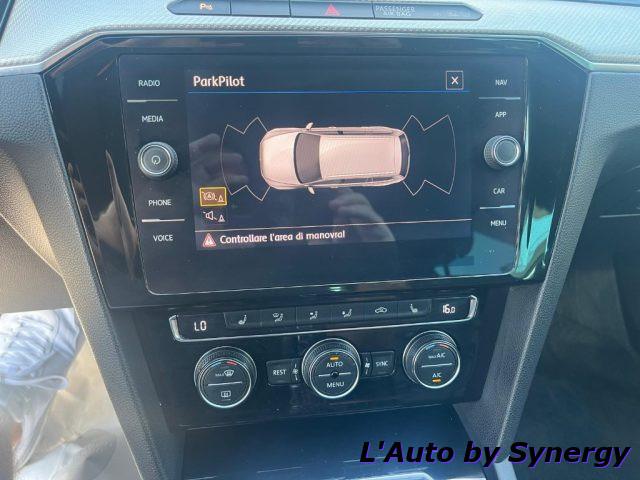 VOLKSWAGEN Passat Variant 2.0 TDI SCR 190 CV DSG Executive BMT Rline