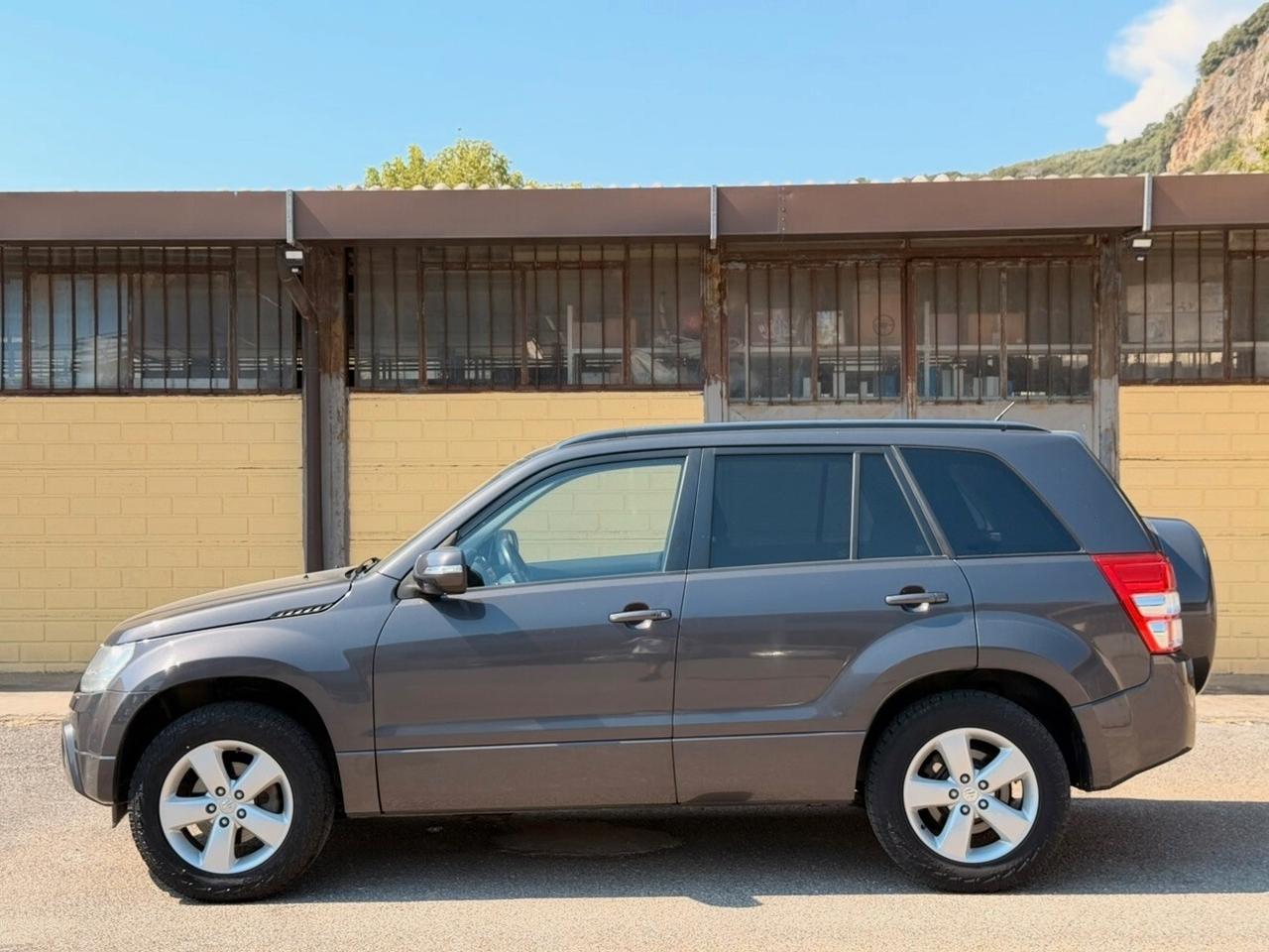 Suzuki Grand Vitara 2.4 GPL 5p Executive Crossover