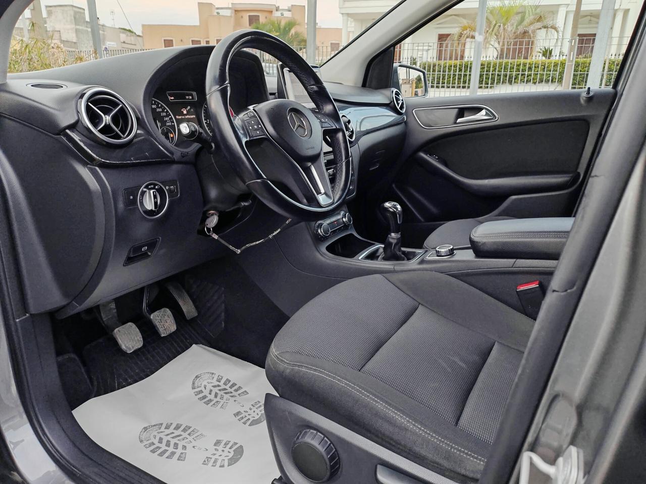 Mercedes-benz B 180CDI Executive 2013