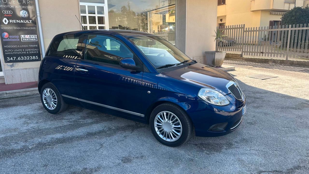 Lancia Ypsilon 1.2 New Oro