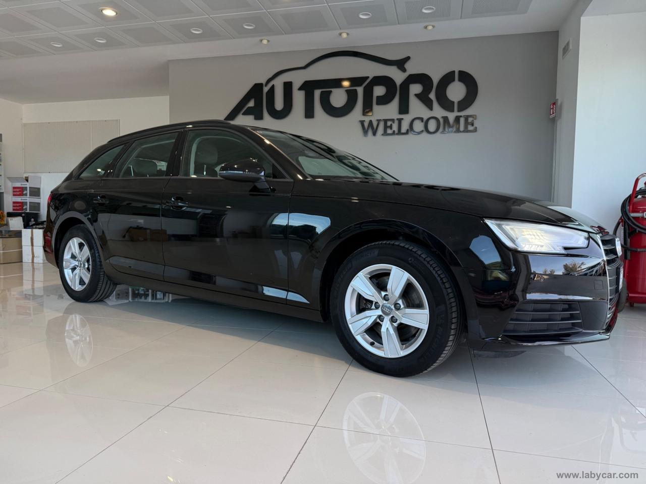 AUDI A4 Avant 30 TDI S tronic Business Sport