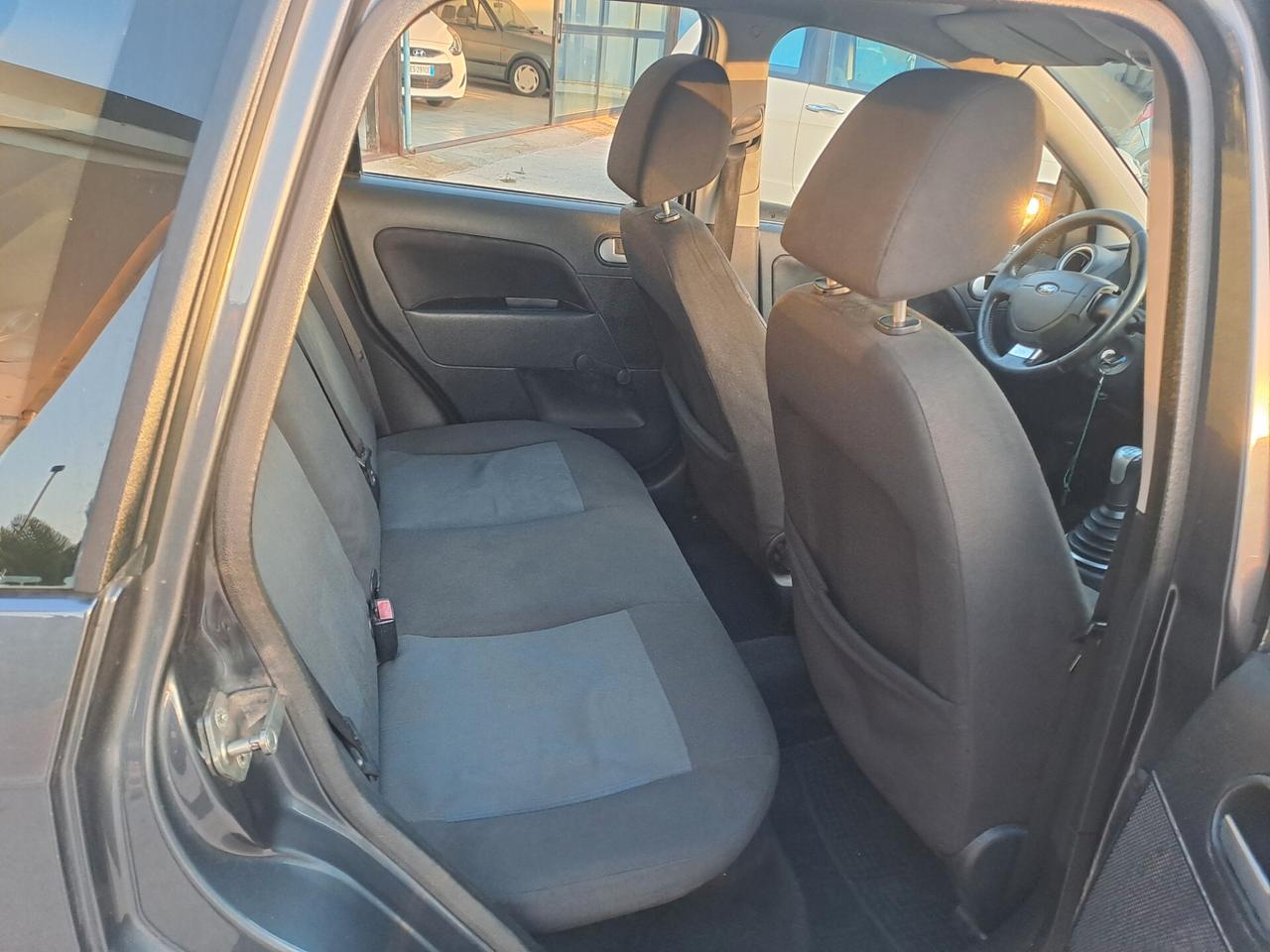 Ford Fiesta 1.4 TDCi 5p. Ghia