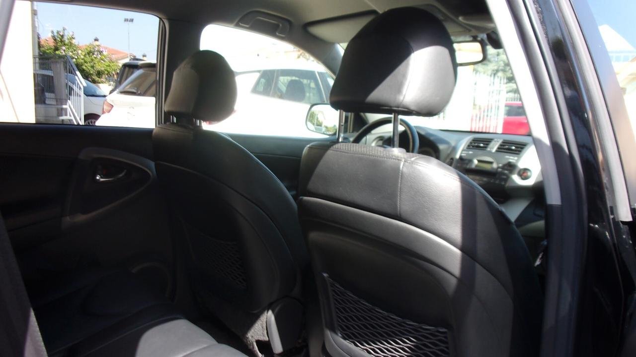 Toyota RAV 4 RAV4 2.2 D-4D 177 CV Luxury