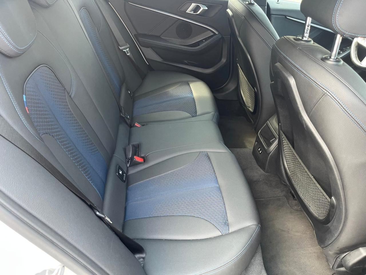 Bmw 118 118d 5p. Msport