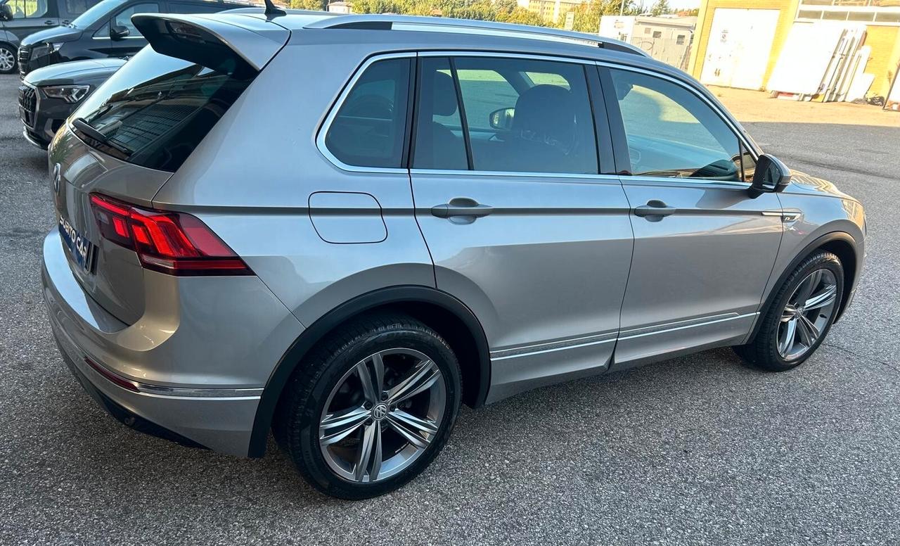 Volkswagen Tiguan 2.0 TDI SCR DSG R-LINE