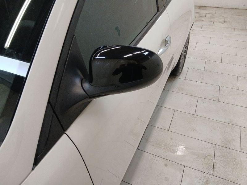 Lancia Ypsilon 1.0 firefly hybrid Gold Plus s&s 70cv 5p.ti