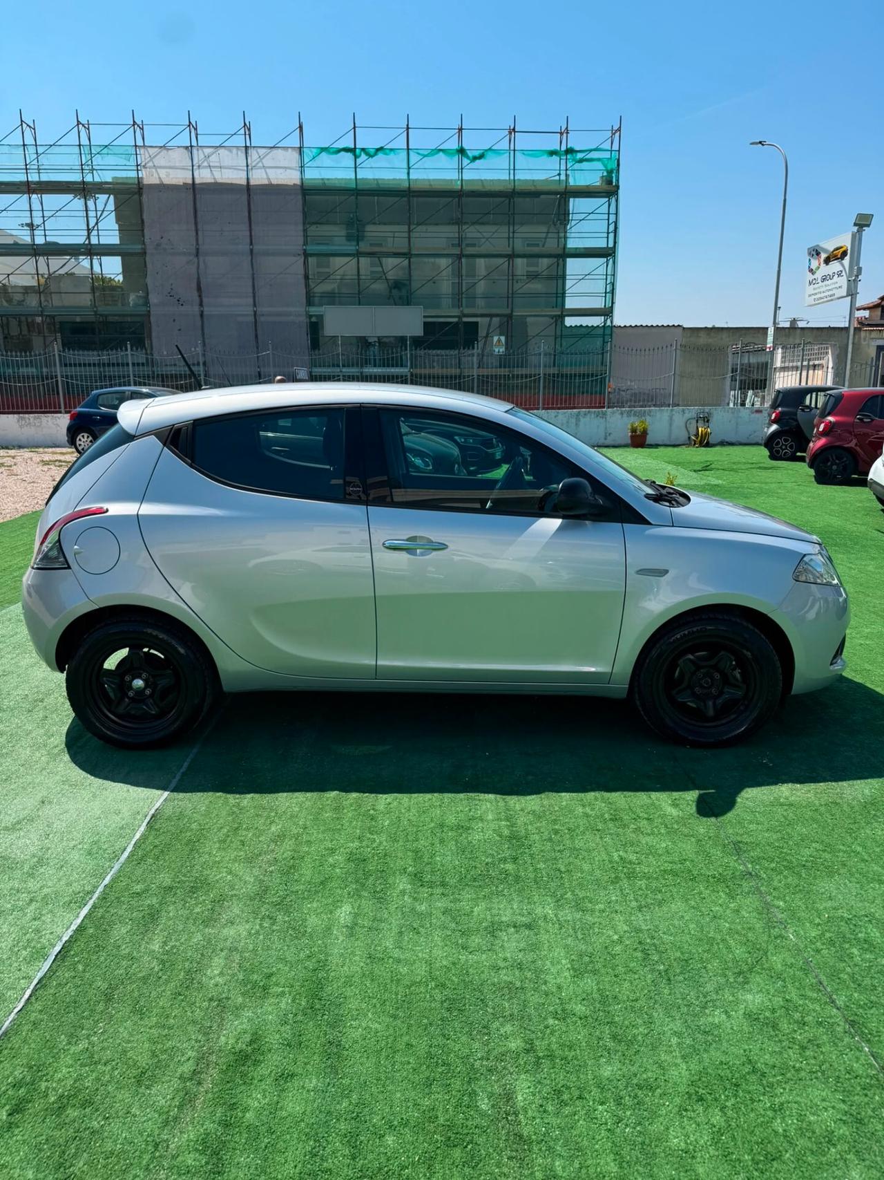 Lancia Ypsilon 1.0 FireFly 5 porte S&S Hybrid Ecochic Gold