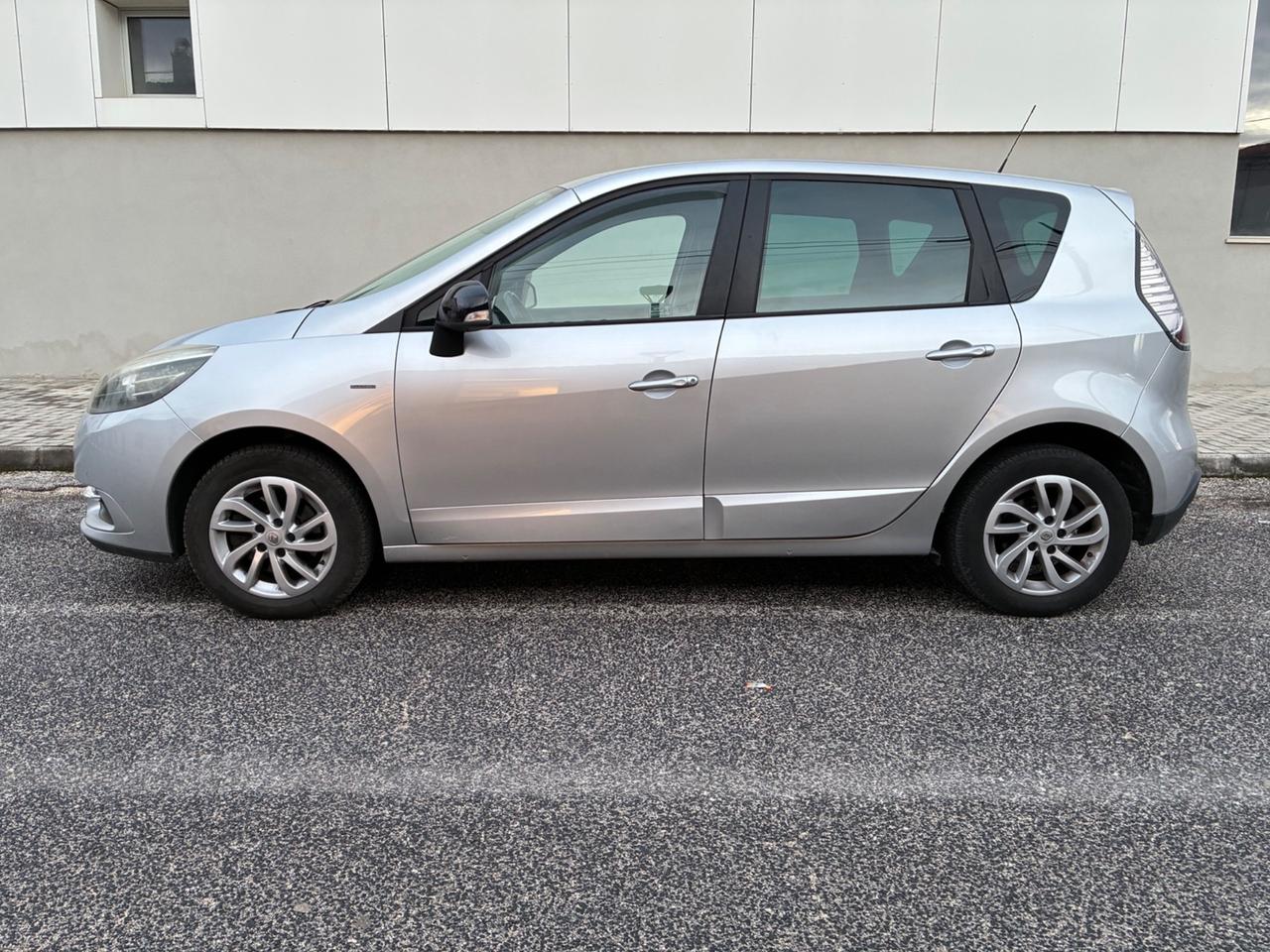 Renault Scenic Scénic dCi 110 CV EDC Limited