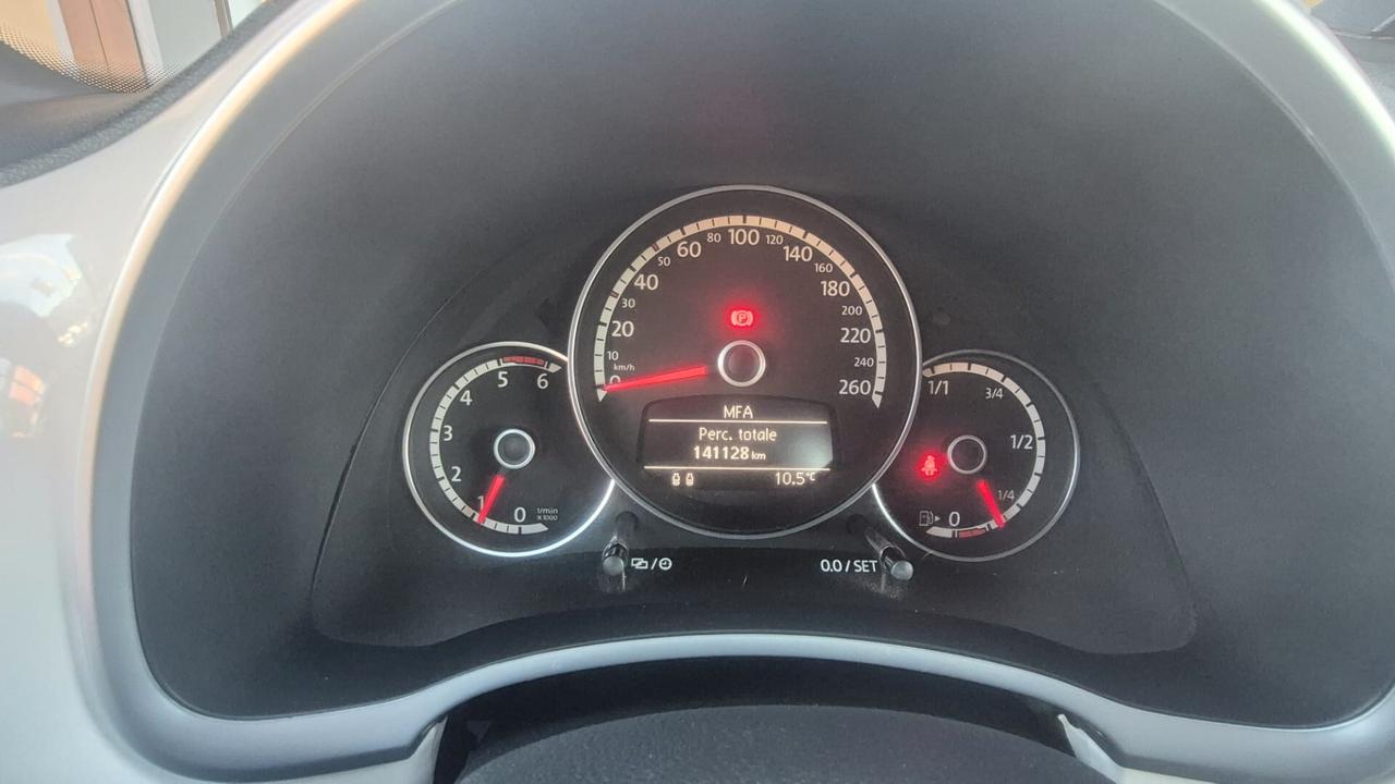 Volkswagen Maggiolino Cabrio 1.6 TDI Design