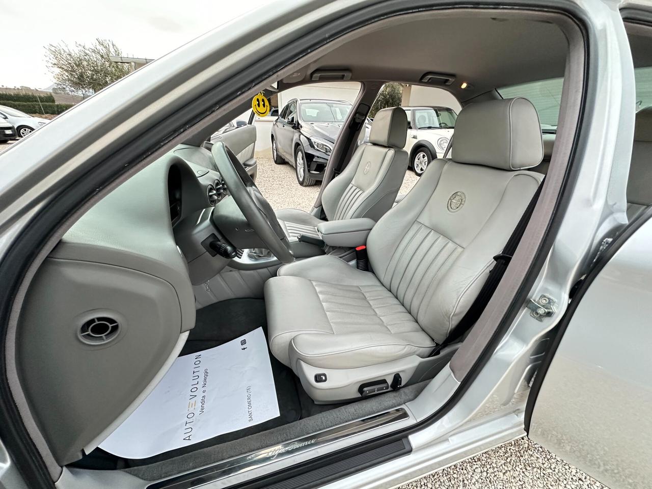 Alfa Romeo 166 2.4 JTD M-JET 20v Luxury 213.128 km Full Optional