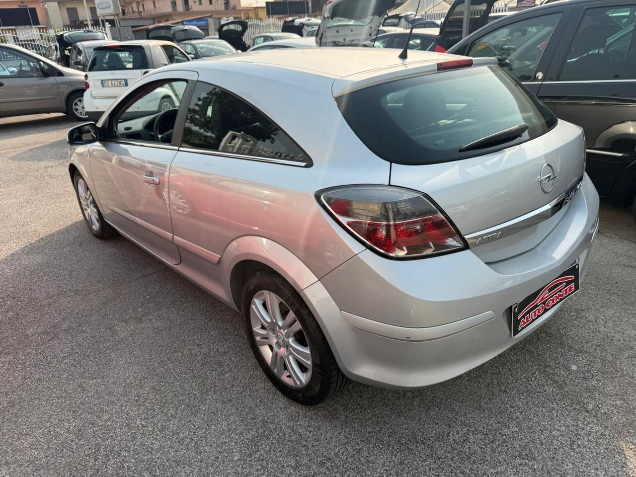 Opel Astra GTC 1.7 CDTI 110CV 3 porte Cosmo