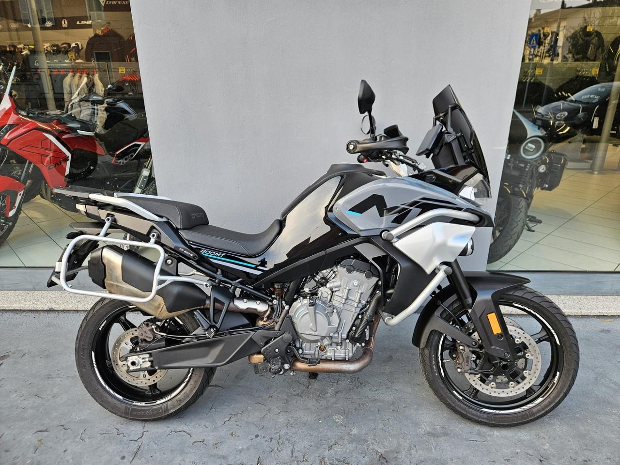 CF Moto 800MT - 2022