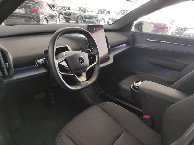 VOLVO EX30 (2023-->) - EX30 Single Motor Extended Range RWD Plus