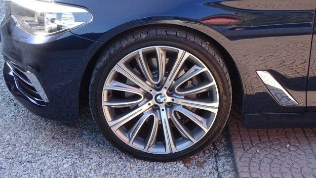 BMW 530 d xDrive 249CV Touring Luxury, Garanzia..