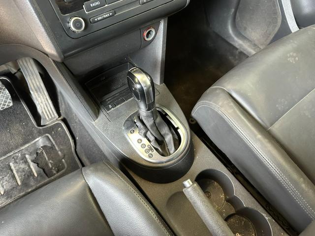 VOLKSWAGEN Touran 1.6 TDI DSG COMFORTLINE 7 POSTI