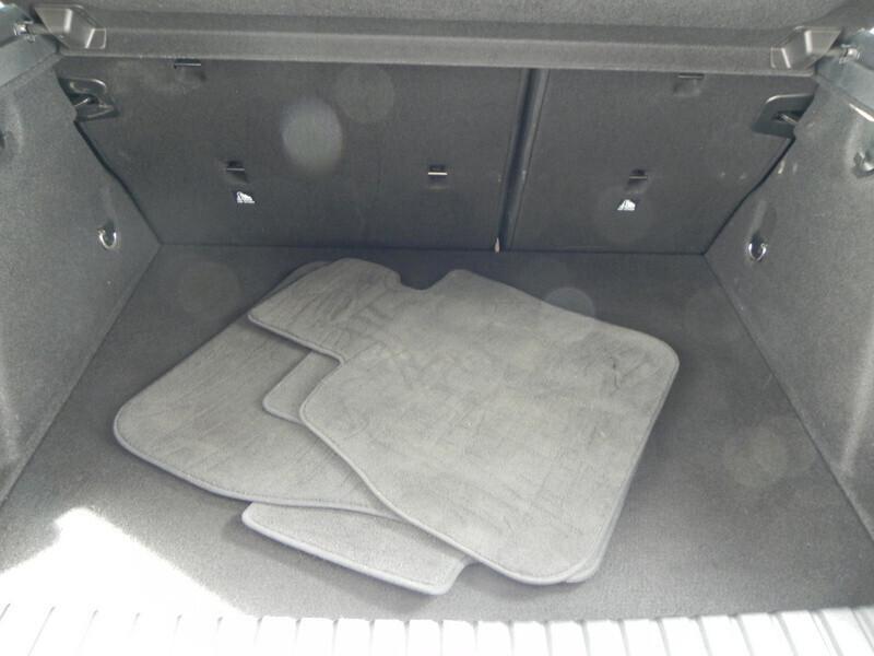 Bmw 118 118d 5p. Business Advantage