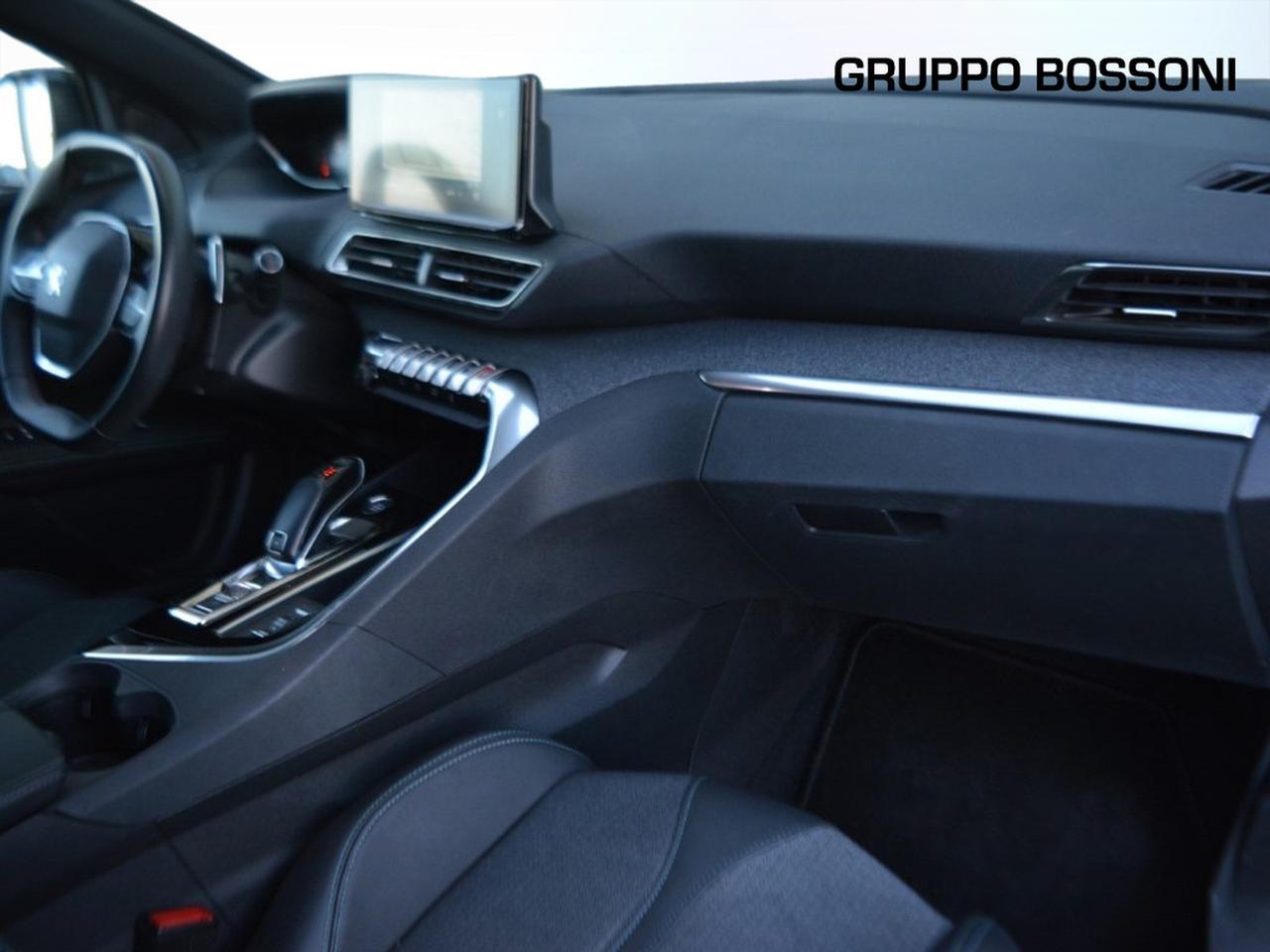 Peugeot 3008 1.2 puretech turbo allure pack eat8 s&s