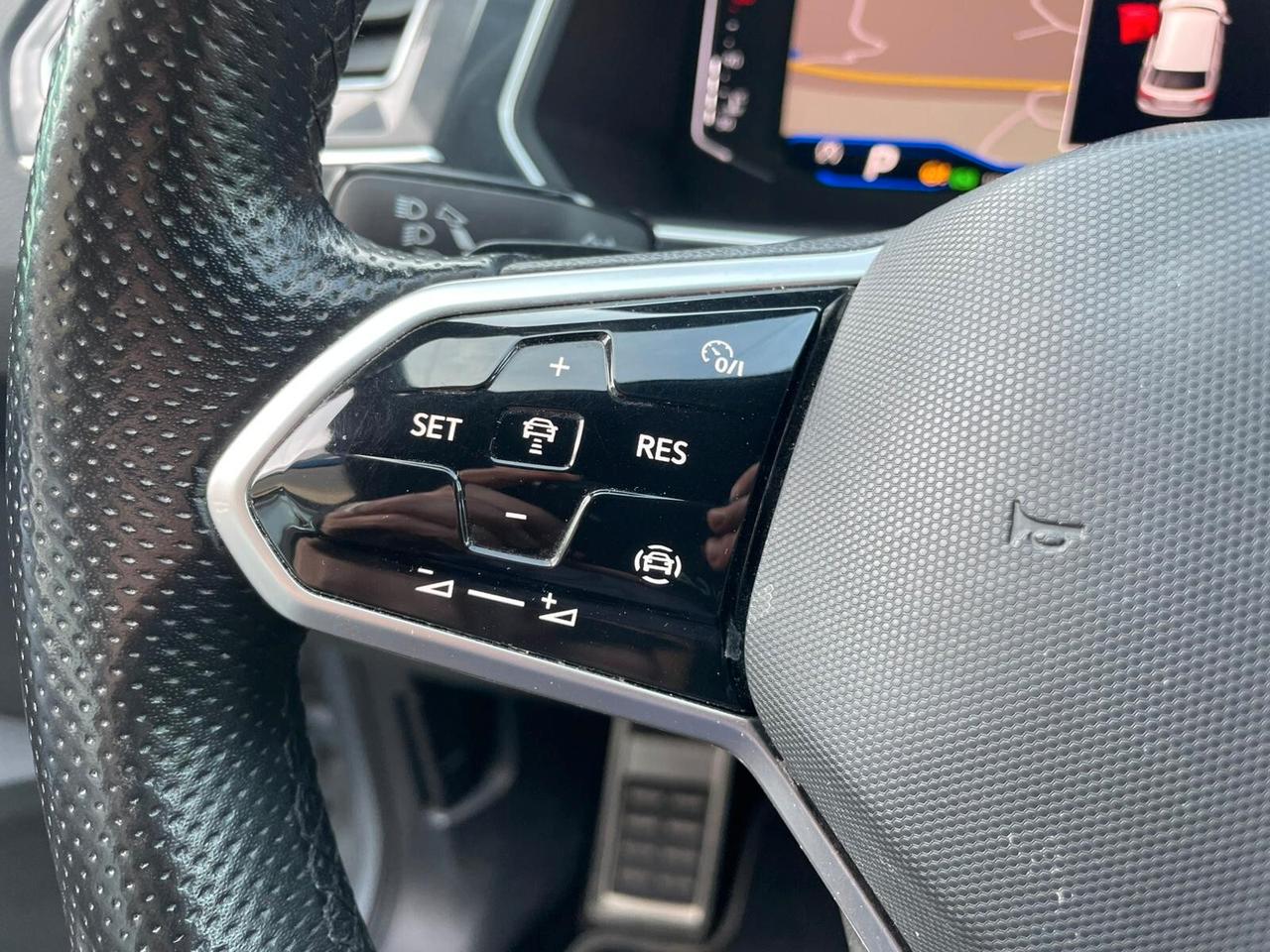 VOLKSWAGEN TIGUAN 2.0TDI R-LINE DSG 150cv