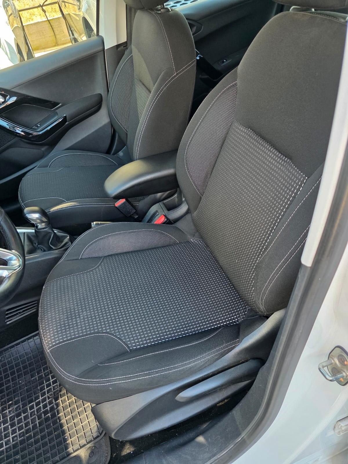 Peugeot 208 BlueHDi 75 5 porte Allure