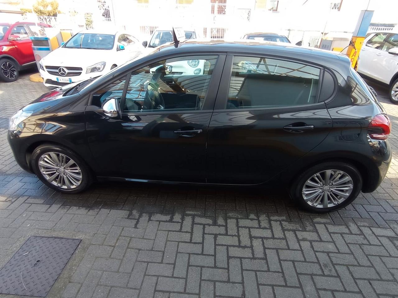 Peugeot 208 1.2 VTi 82 CV 5 porte Access