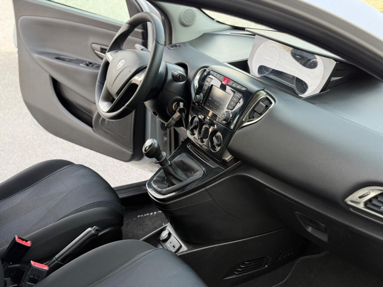 Lancia Ypsilon 1.2 Platinum ecochic Gpl 69cv my18