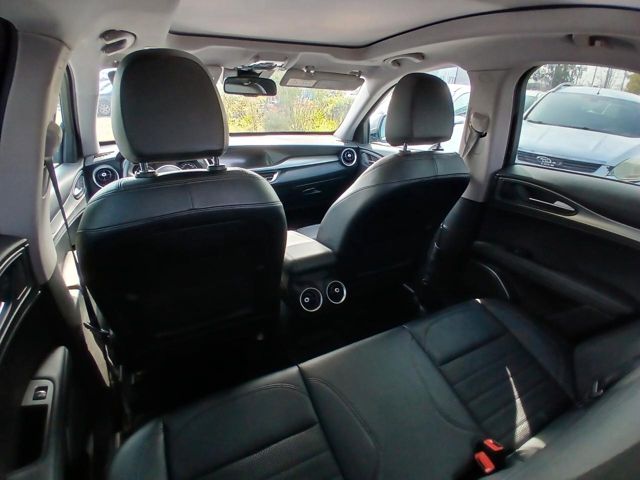 Alfa Romeo Stelvio 2.2 Turbodiesel 180 CV AT8 RWD Executive