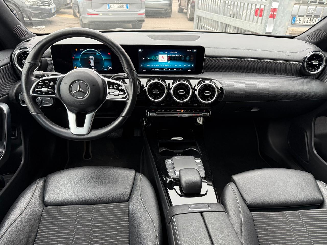 Mercedes-Benz CLA 200 Shooting Brake d Business auto