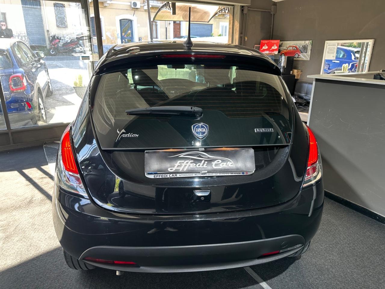 Lancia Ypsilon 1.0 FireFly 5 porte S&S Hybrid Platino