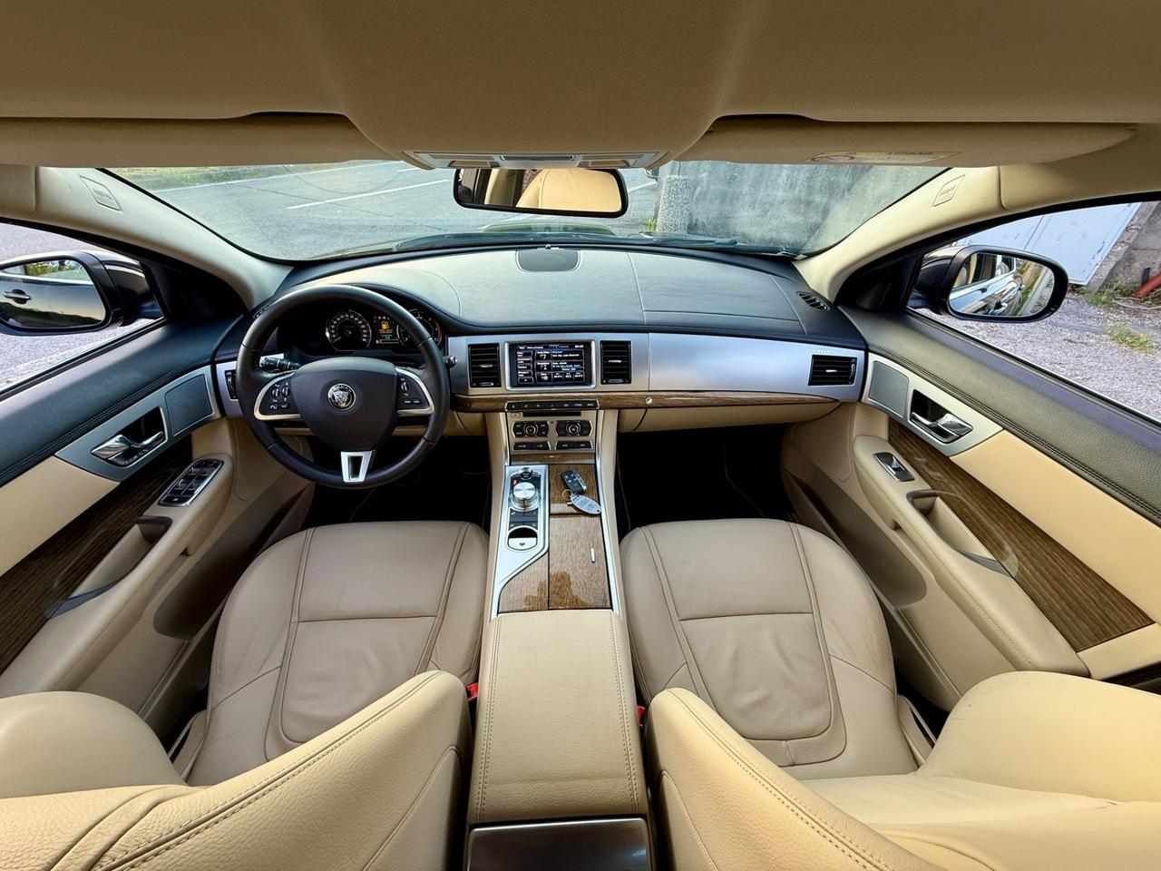 JAGUAR XF 3.0 D V6 240CV Portfolio - 2015