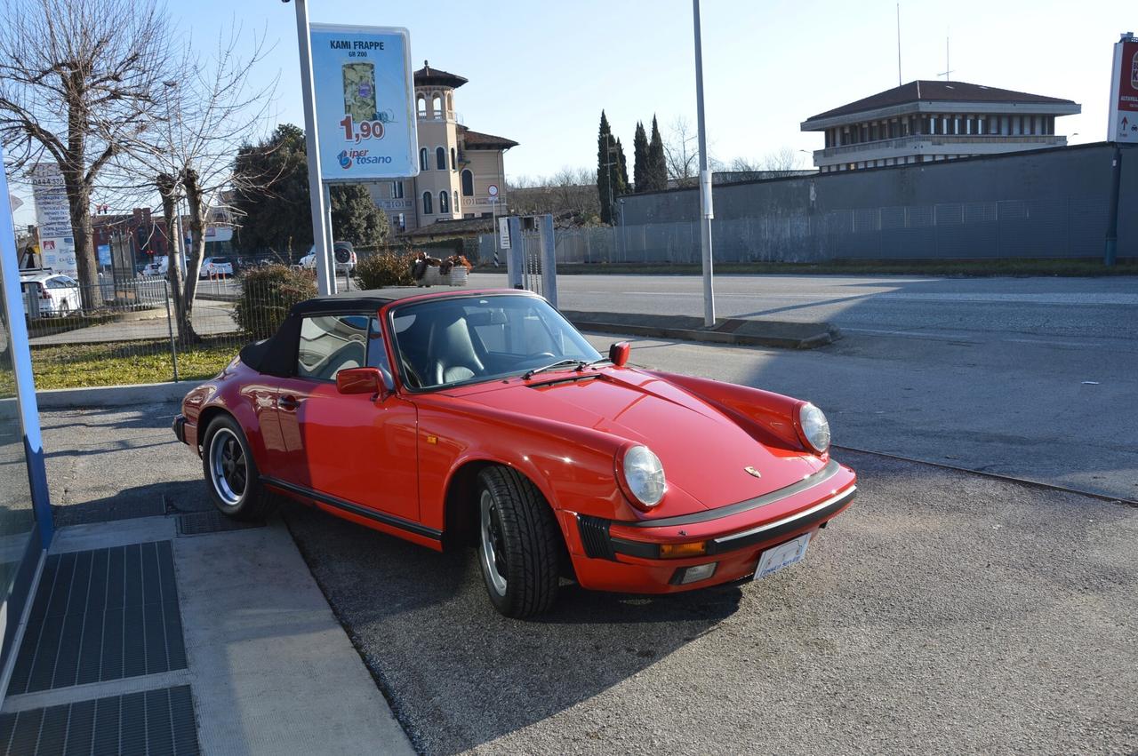 Porsche 911 Carrera 3.2 Cabriolet