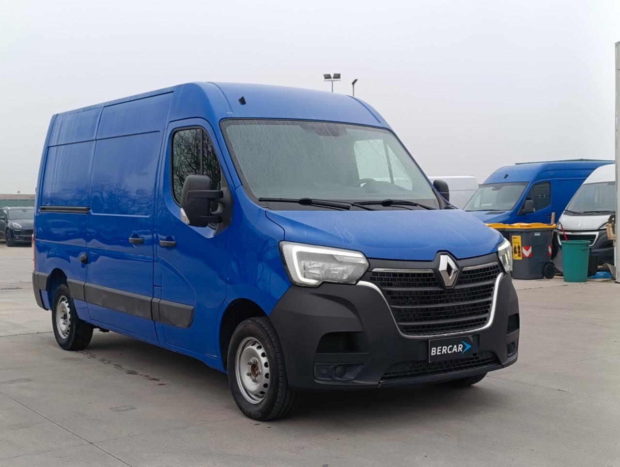 RENAULT Master T33 2.3 dci 135cv L2H2 Ice