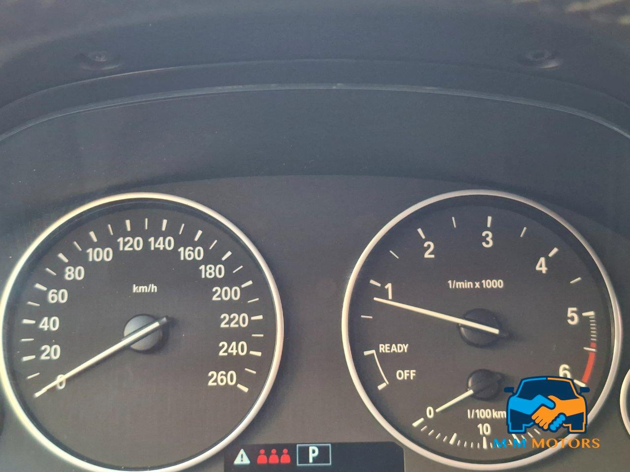 BMW 320 d Touring doppio treno di pneumatici