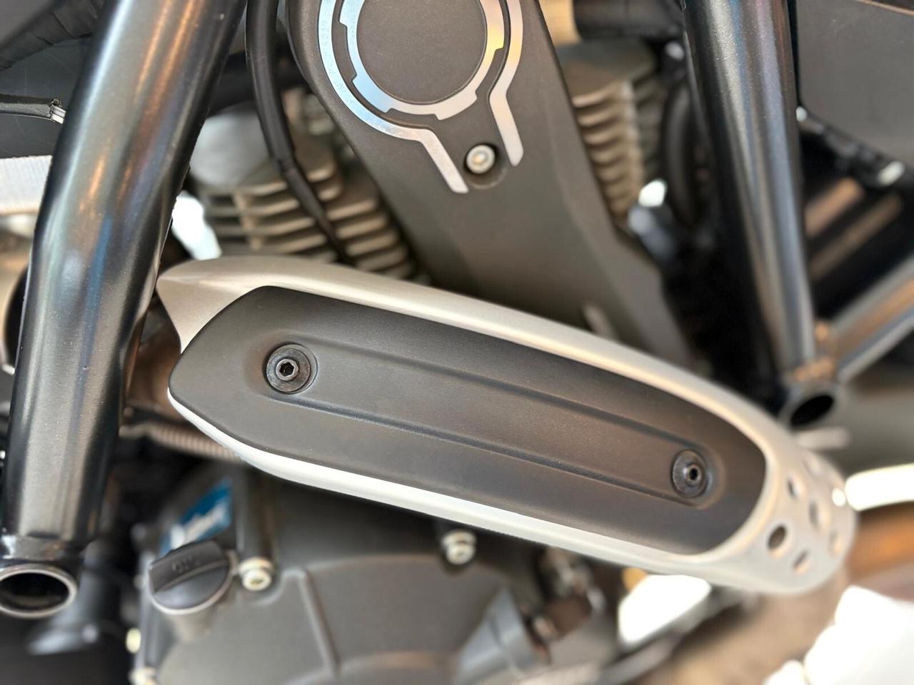 Ducati Scrambler 800 ICON HP CORSE