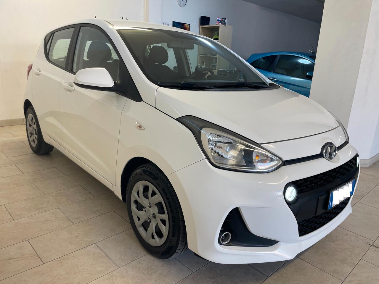 Hyundai i10 1.0 GPL Econext Login FULL TAGLIANDATA NEOPATENTATI