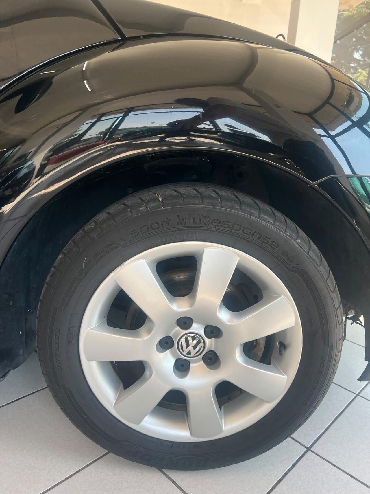 Volkswagen New Beetle 1.6 Cabrio