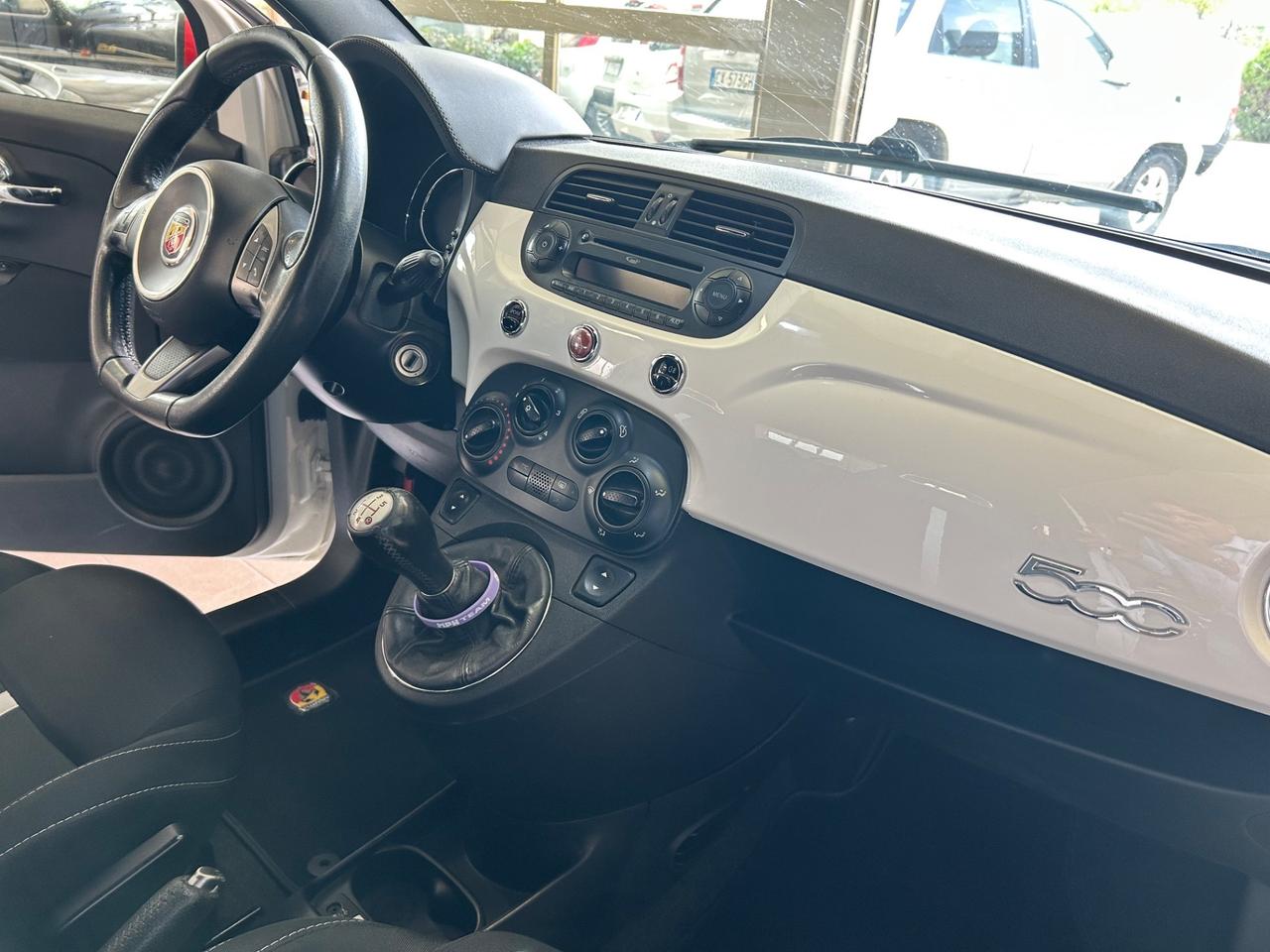 Abarth 500 1.4 Turbo T-Jet Custom