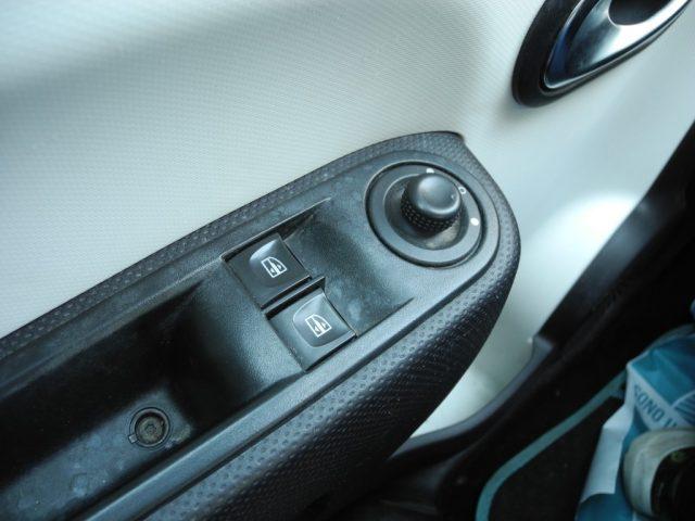 RENAULT Twingo 1.0 SCe Zen 5p. - OK NEOPATENTATI - "DA VETRINA"
