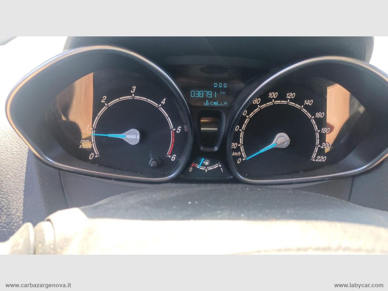 FORD Tourneo Courier 1.5 TDCI 75 CV Titanium